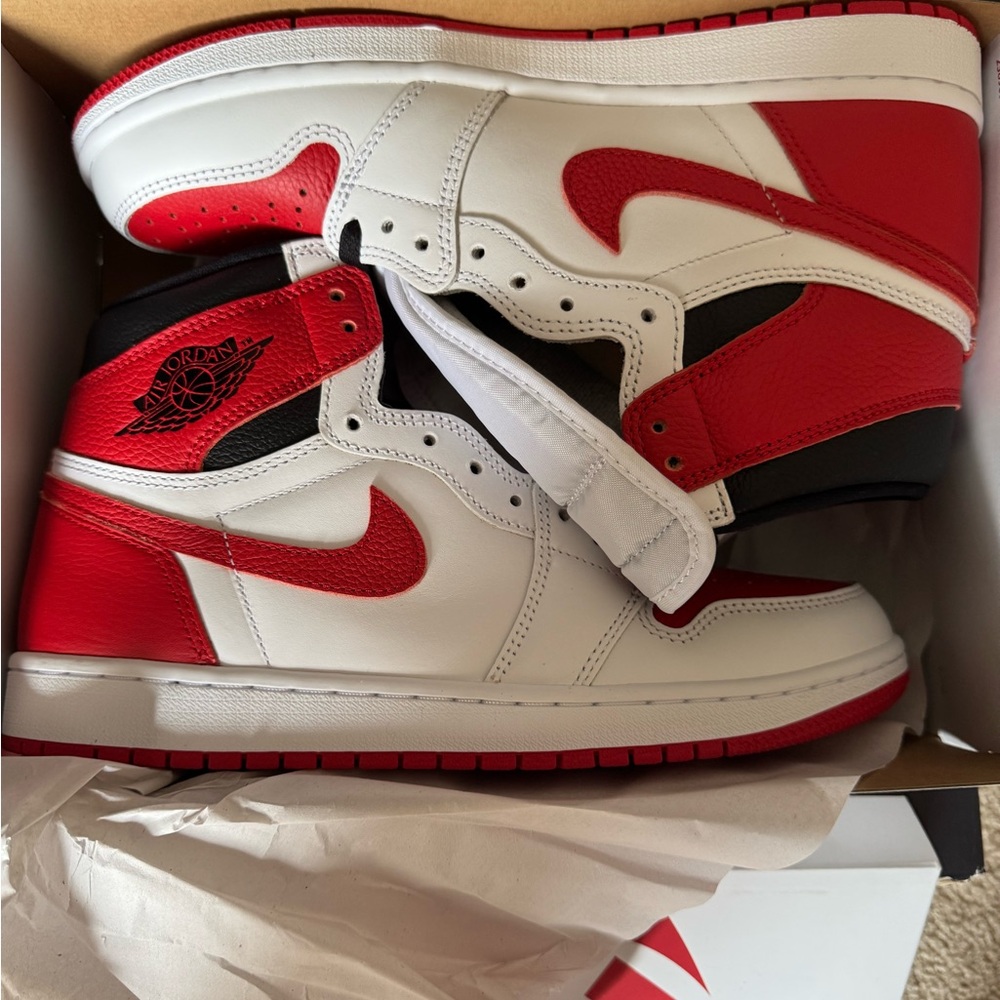 New Nike Air Jordan 1 Retro High OG Men's Red and White Sneakers